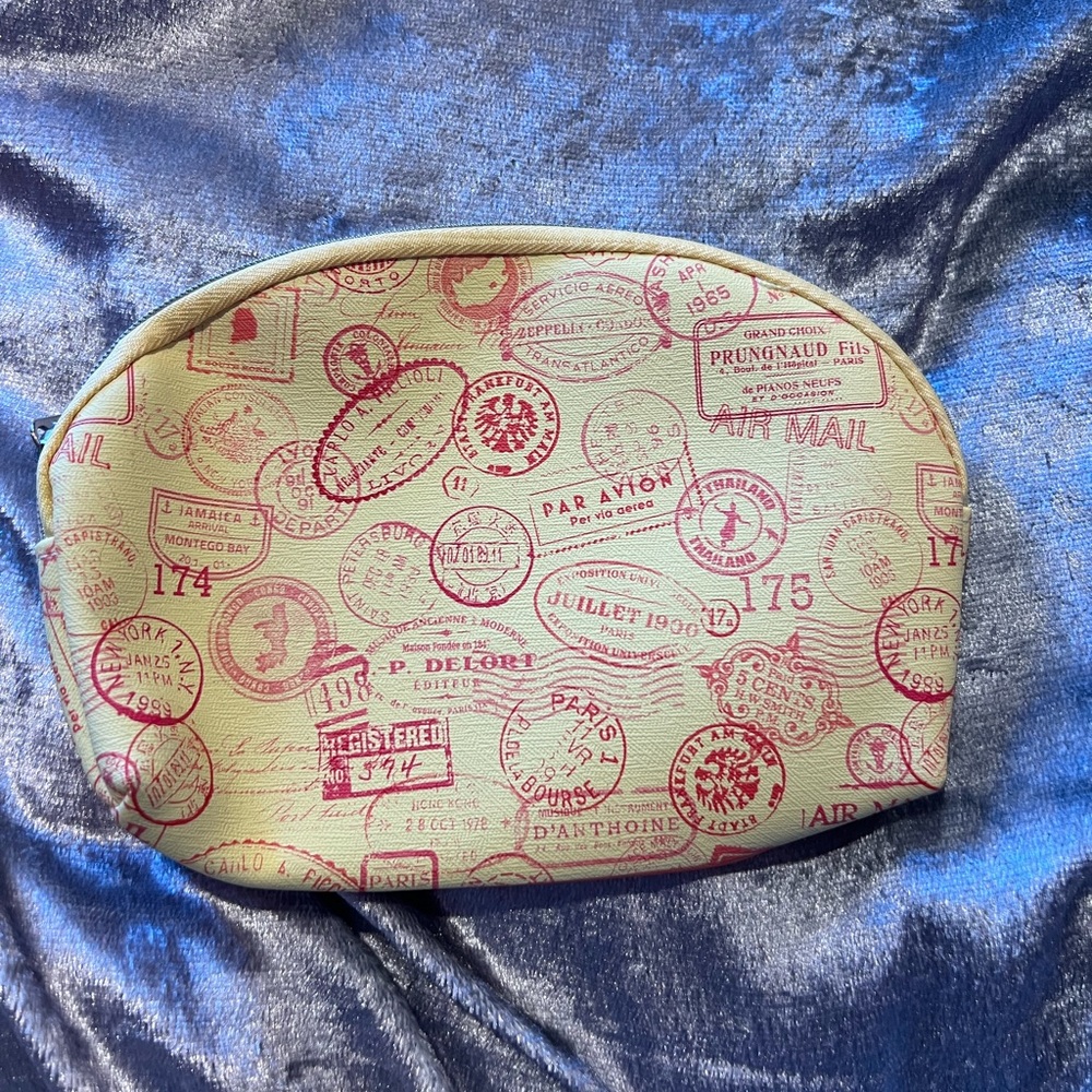Ipsy makeup bag